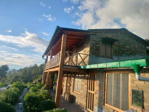 Outside view Sakshi Hill Cottage